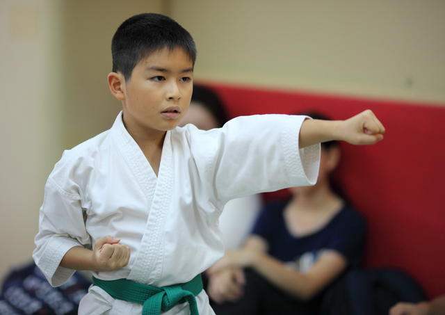 2009-10-11-Karate test 100 resize