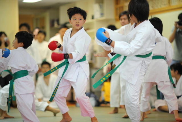 2009-10-11-Karate test 110 resize