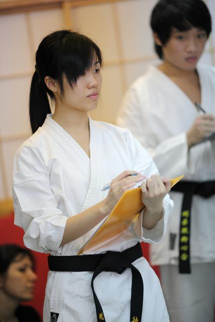 2009-10-11-Karate test 074 resize